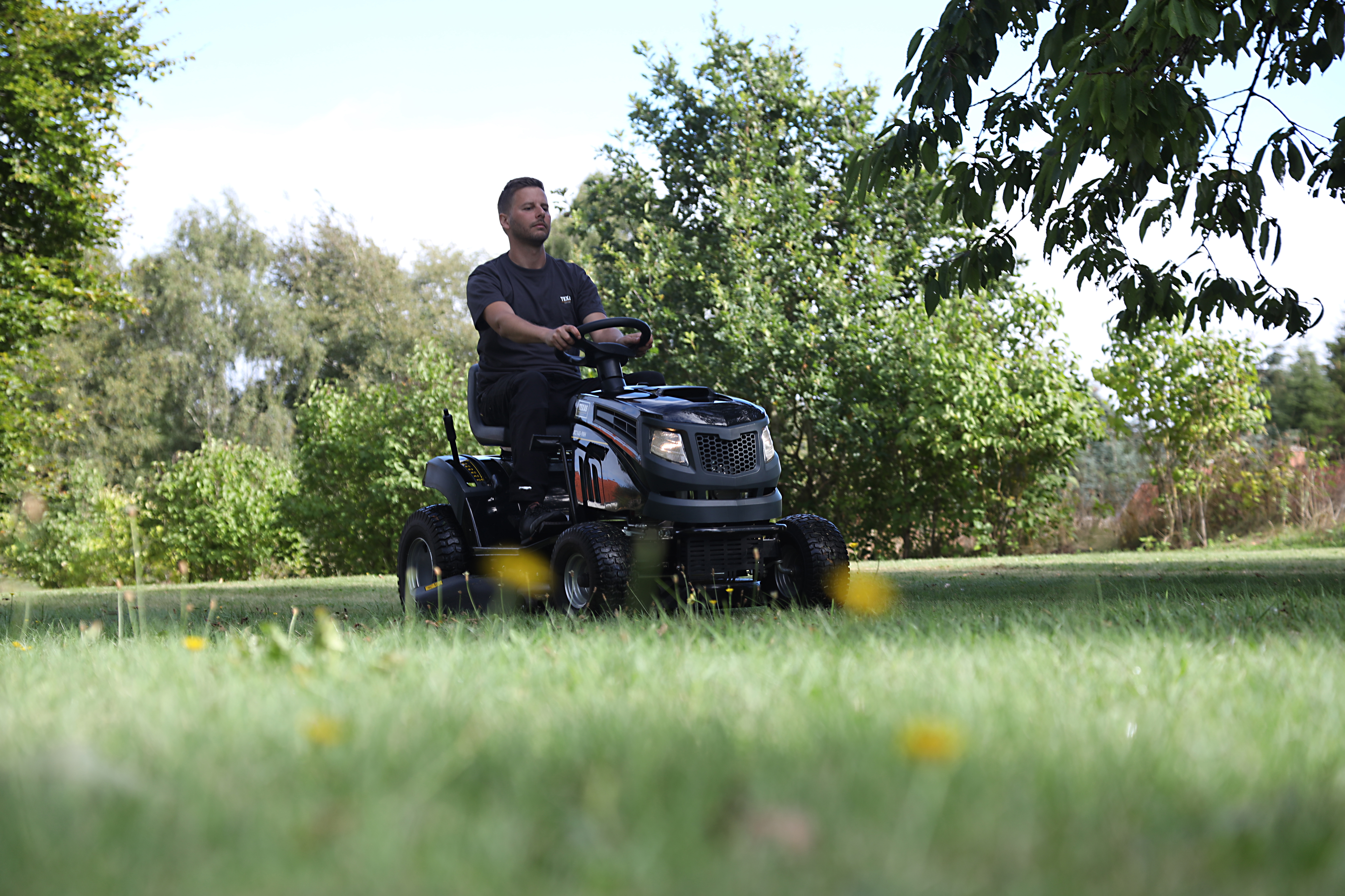 Texas Rasentraktor / Aufsitzmäher - XC160-108H